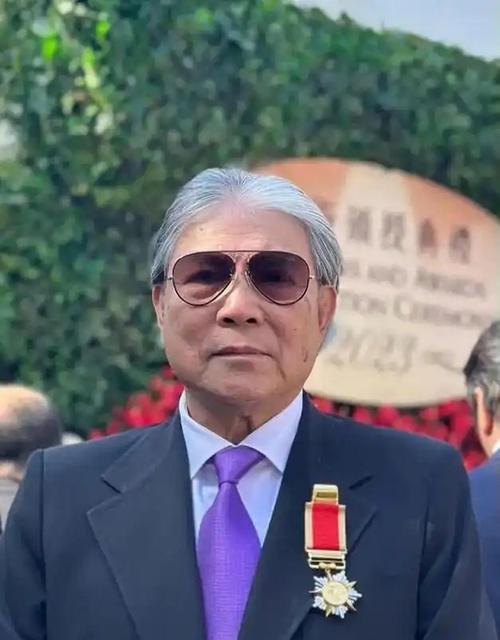 霍震霆:受邀来看十五运开幕式很感激