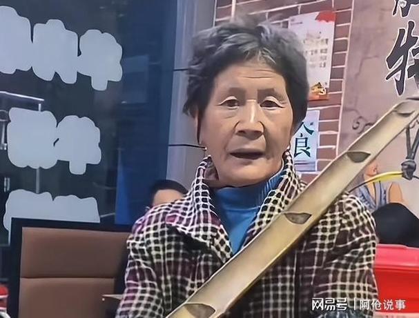 麻糍奶奶遭遇车祸离世，令人痛心