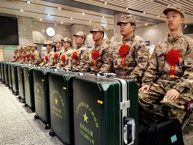 北京卫戍区千余名官兵获颁新装备