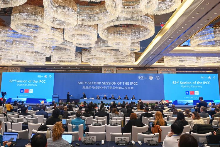美州长反复称中国气候治理有远见