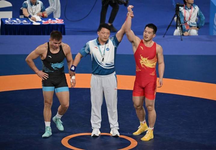 重庆全运会首金得主李一鸣风采夺冠之路