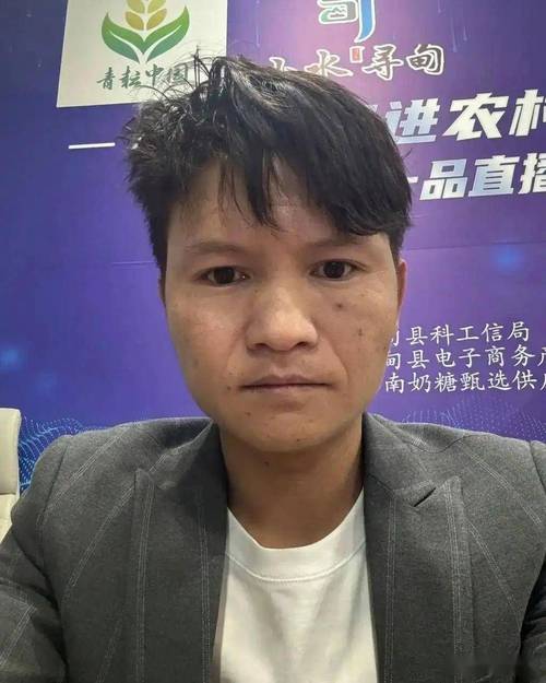 网红小英丈夫酒后撞人逃逸遭刑拘