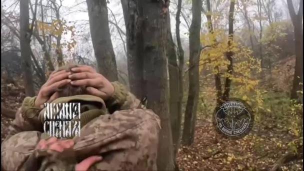 乌士兵地窝子里喝茶时遭俄军俘虏揭秘
