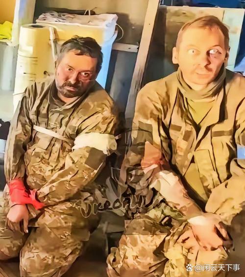 乌士兵地窝子里喝茶时被俄军俘虏