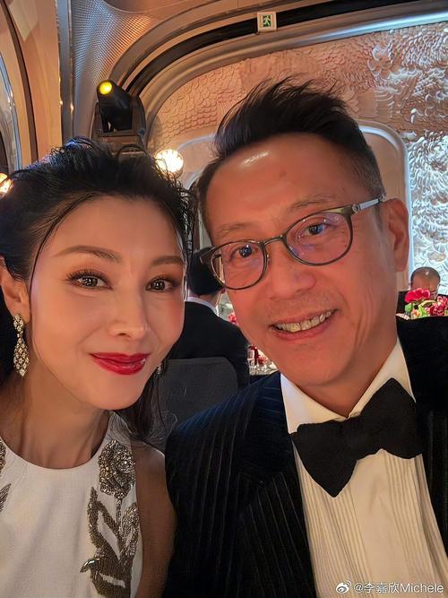 李嘉欣与许晋亨结婚纪念，共度甜蜜时光，庆祝结婚17周年