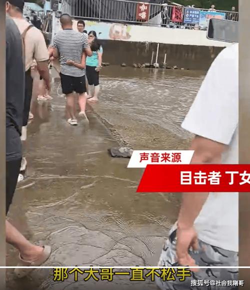 男子潜伏约死群四年拯救数百人生命