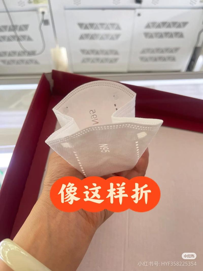 如何用口罩宽带子做花?